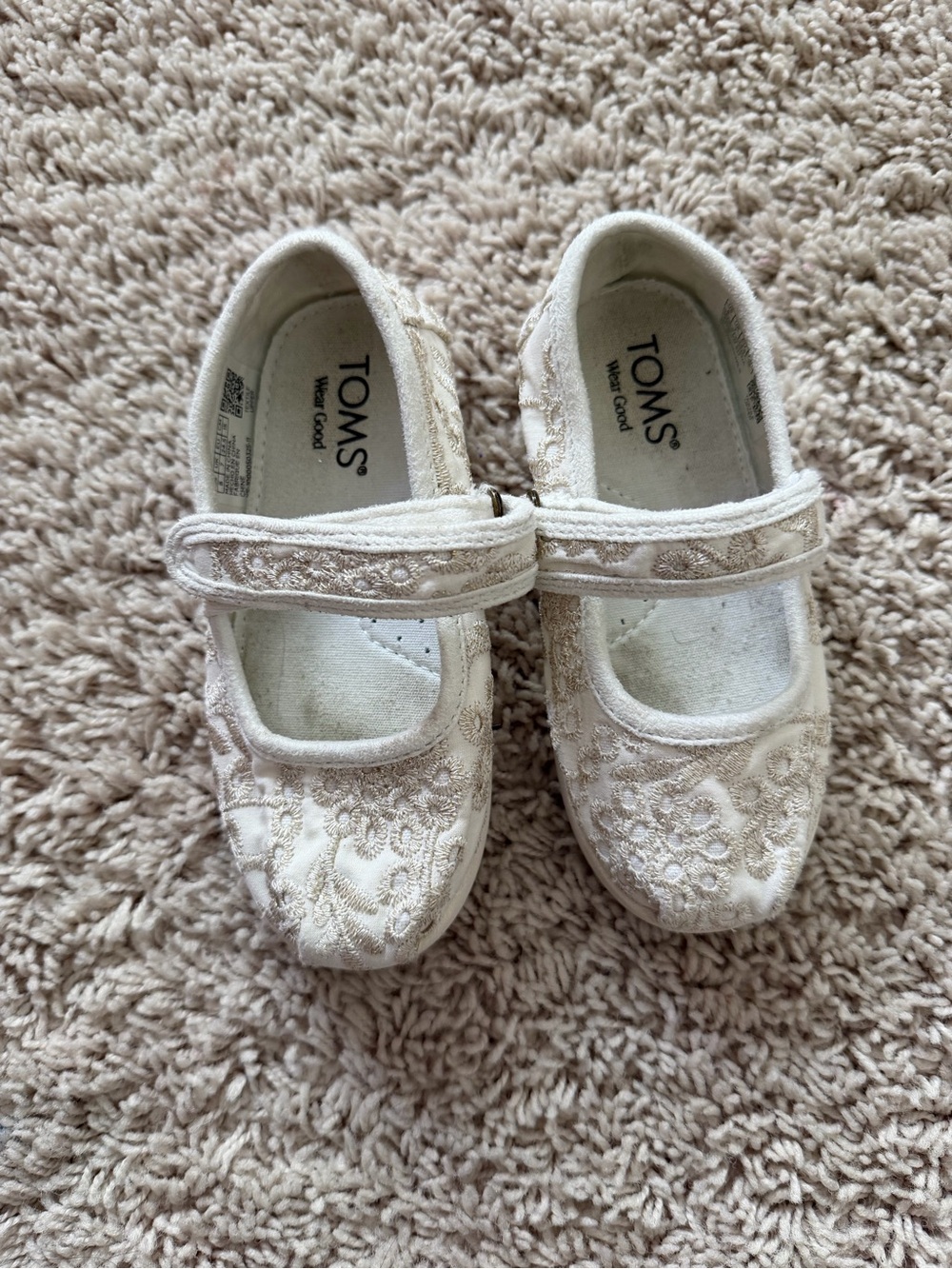 Zoom Kids Cream Embroidered Mary Jane Shoes